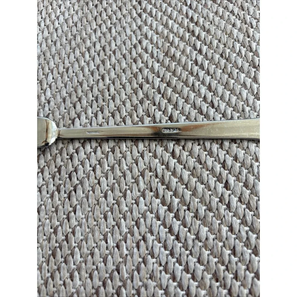 Oneida sunnybrook stainless